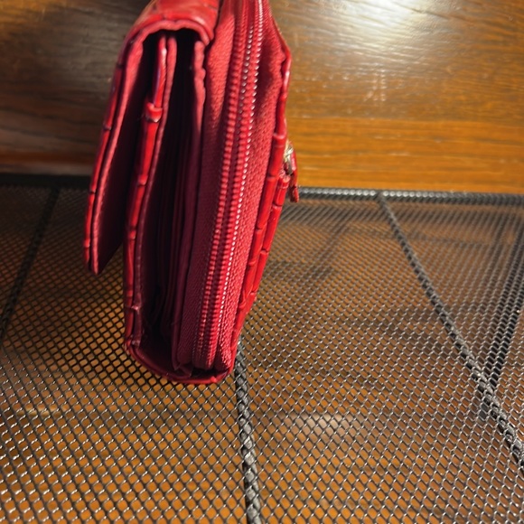 RED CROC EMBOSSED WALLET - Picture 5 of 13